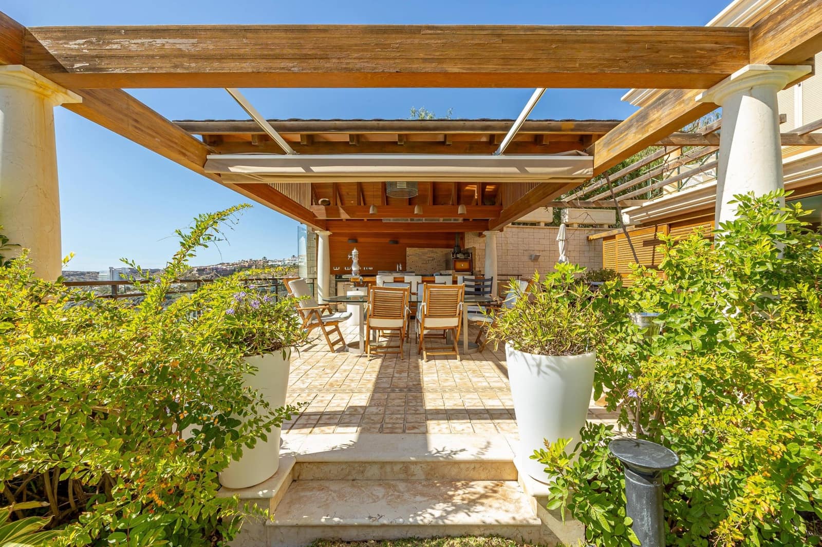 5 Zimmer Villa zu verkaufen in San Bartolome de Tirajana mit Pool Garage - 3.200.000 € (Ref: 9670648)