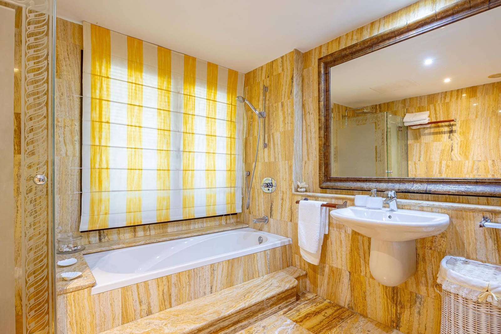 5 sovrum Villa till salu i San Bartolome de Tirajana med pool garage - 3 200 000 € (Ref: 9670648)