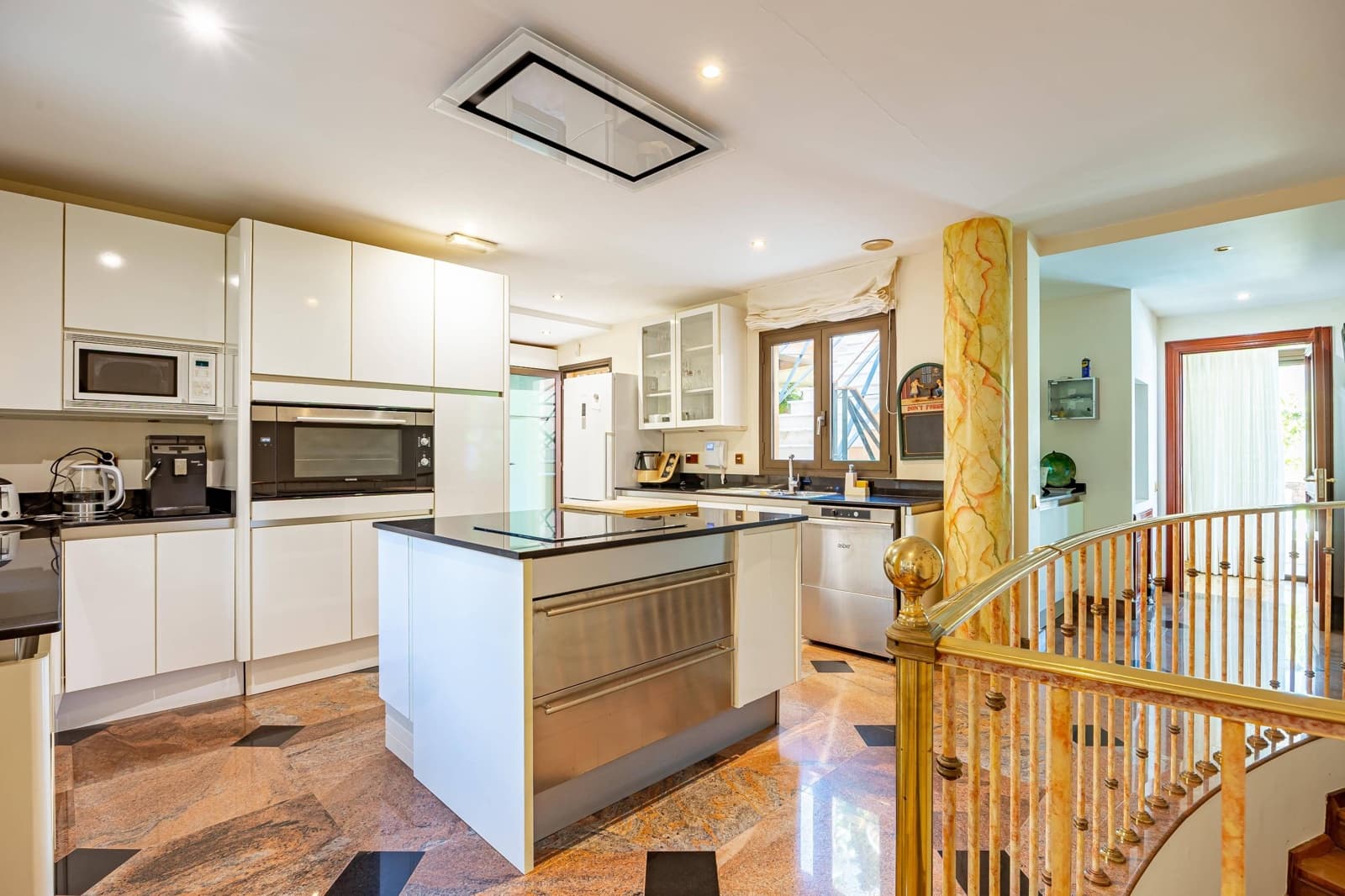 5 sovrum Villa till salu i San Bartolome de Tirajana med pool garage - 3 200 000 € (Ref: 9670648)