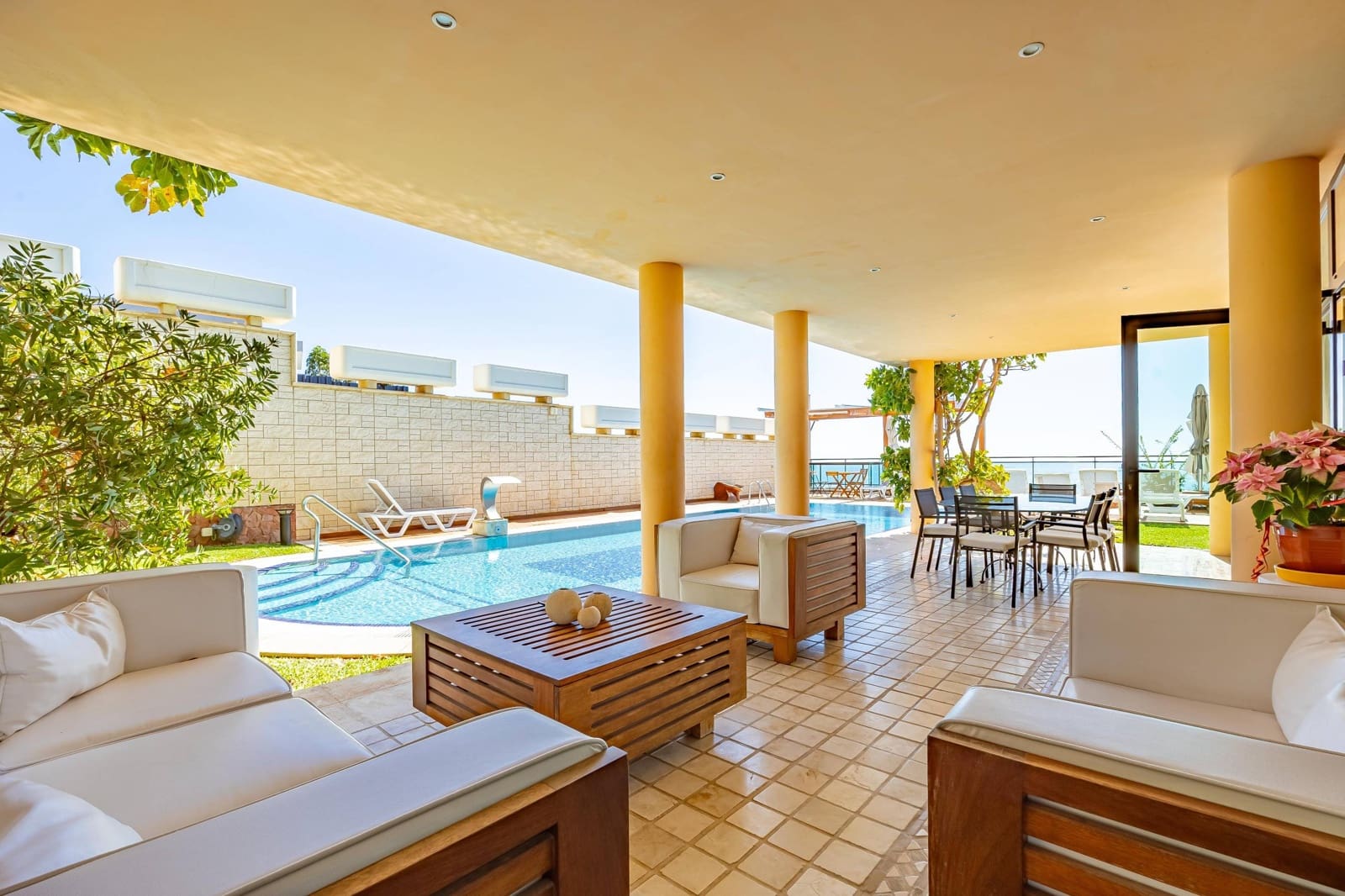 5 sovrum Villa till salu i San Bartolome de Tirajana med pool garage - 3 200 000 € (Ref: 9670648)