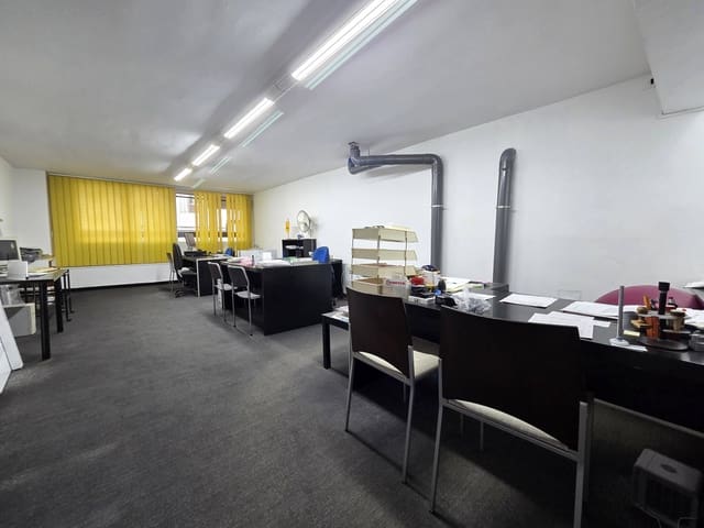 Local Commercial de 7 chambres à louer à Las Palmas de Gran Canaria - 2 000 € (Ref: 9686433)