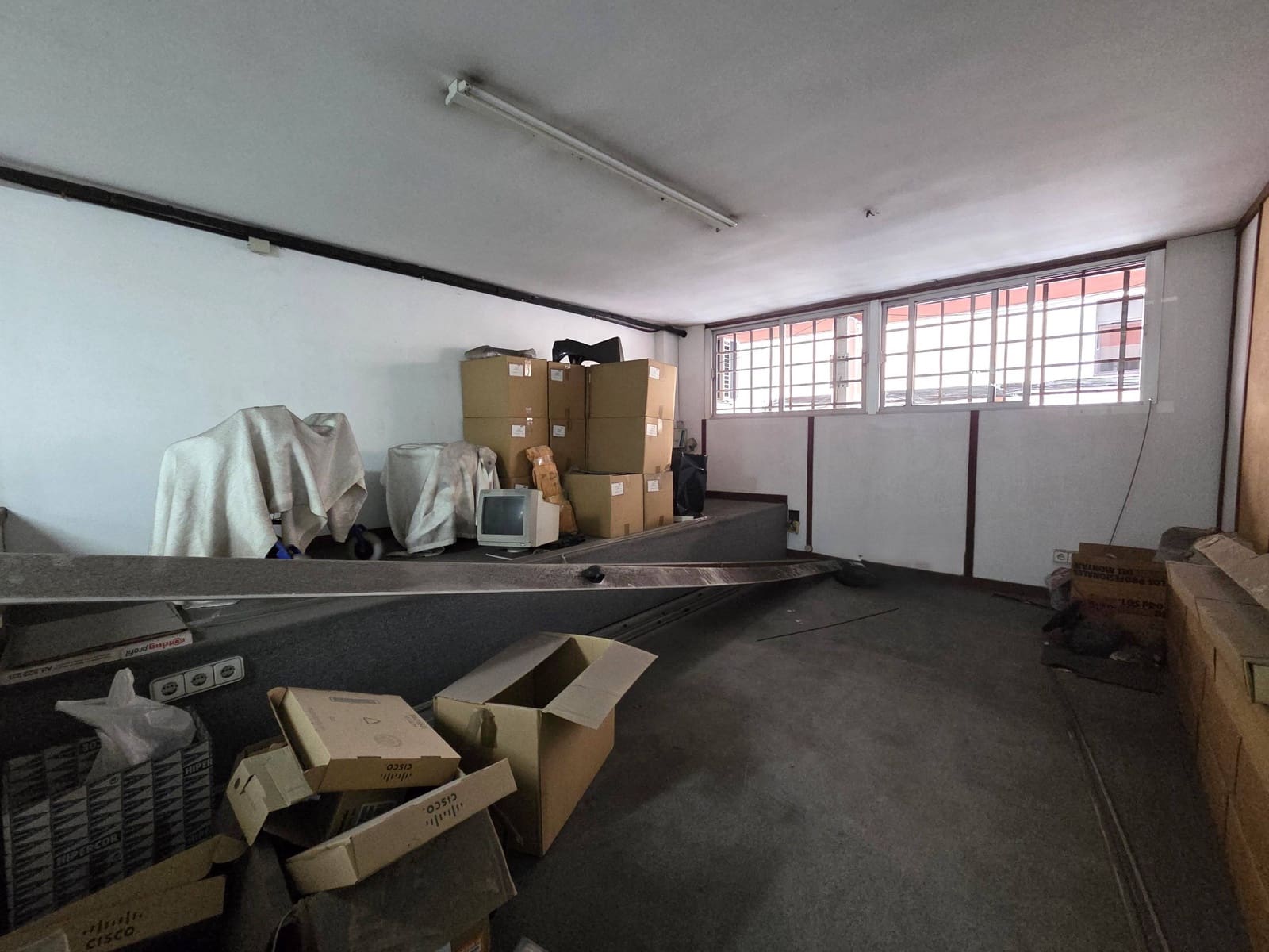 7 bedroom Commercial for rent in Las Palmas de Gran Canaria - € 2,000 (Ref: 9686433)