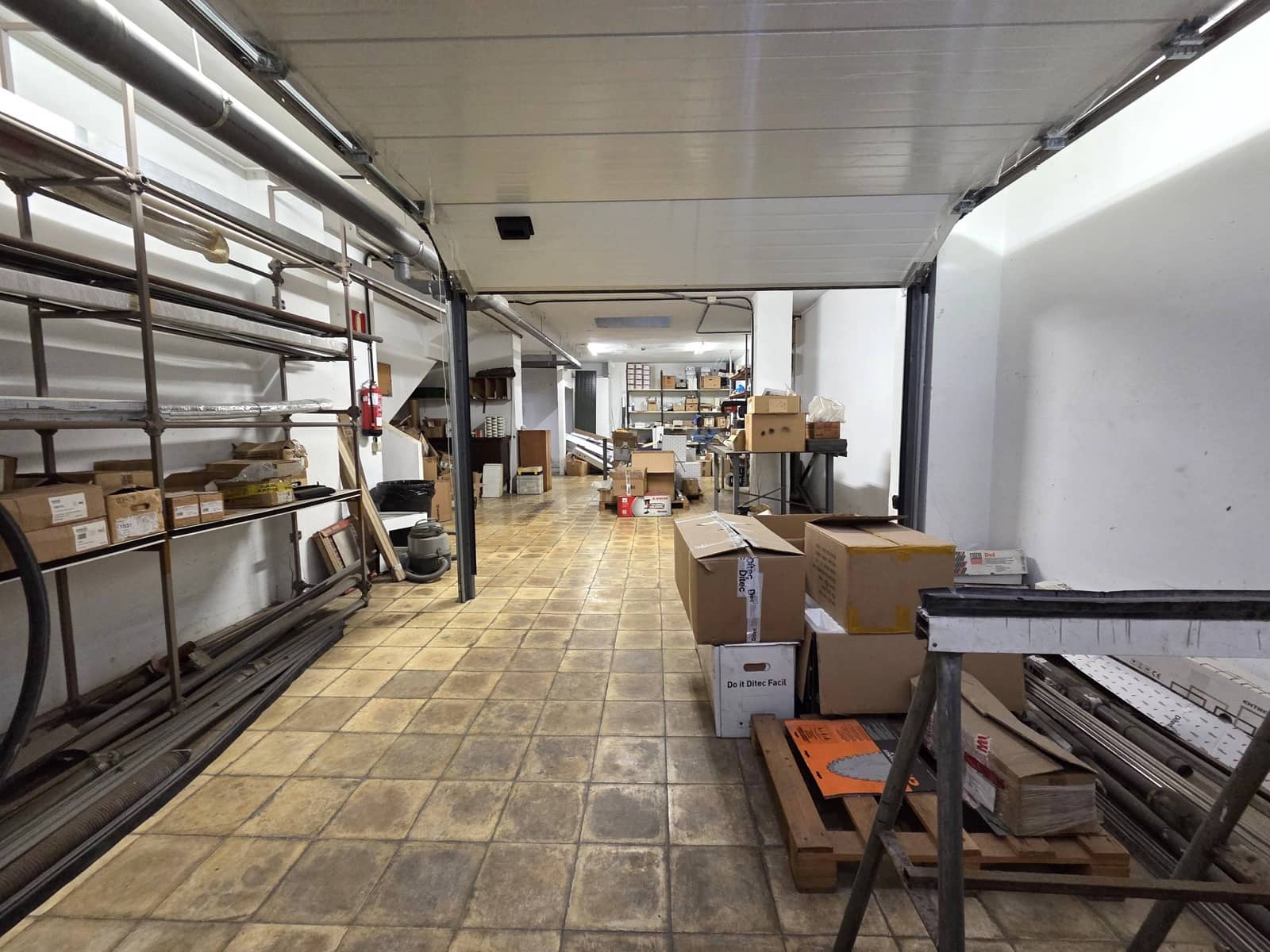 7 bedroom Commercial for rent in Las Palmas de Gran Canaria - € 2,000 (Ref: 9686433)