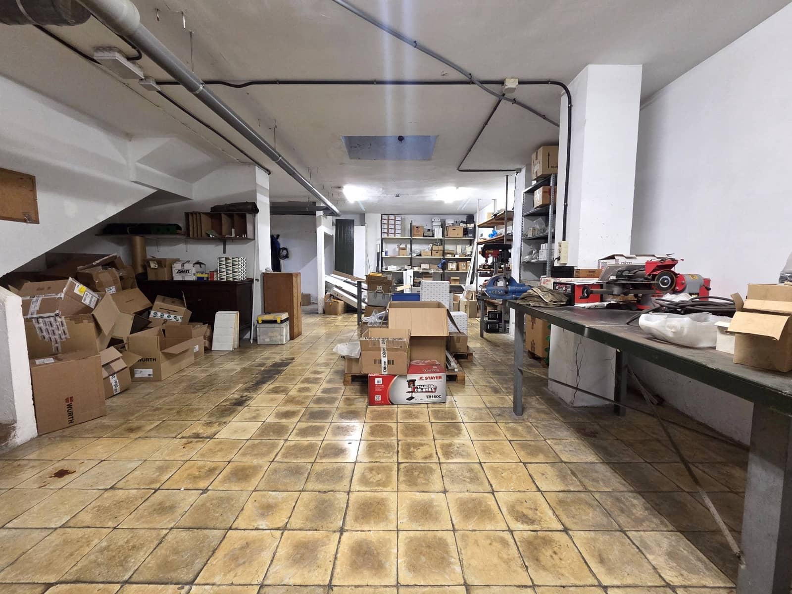 7 bedroom Commercial for rent in Las Palmas de Gran Canaria - € 2,000 (Ref: 9686433)