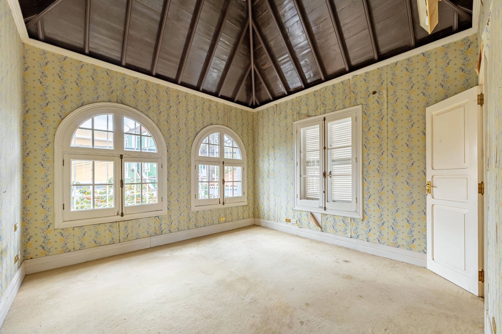 6 bedroom Villa for sale in Santa Brigida with garage - € 1,480,000 (Ref: 9686434)