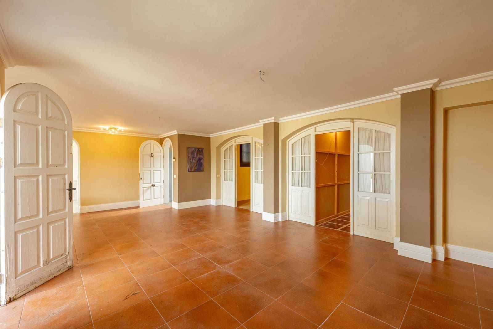 6 bedroom Villa for sale in Santa Brigida with garage - € 1,480,000 (Ref: 9686434)