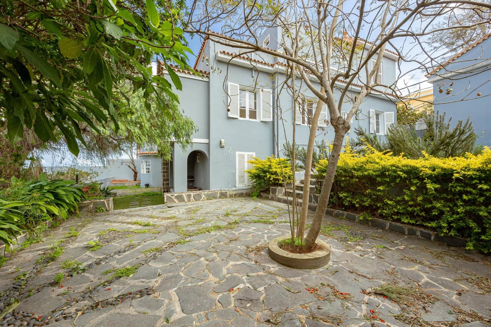 6 bedroom Villa for sale in Santa Brigida with garage - € 1,480,000 (Ref: 9686434)