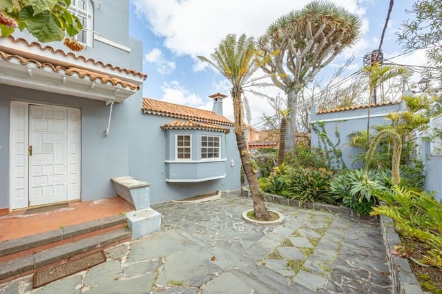 6 soveværelse Villa til salg i Santa Brígida med garage - € 1.480.000 (Ref: 9686434)