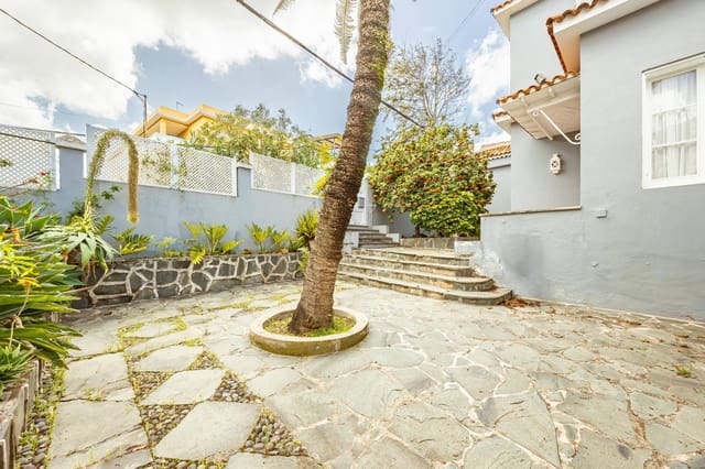 6 soveværelse Villa til salg i Santa Brígida med garage - € 1.480.000 (Ref: 9686434)