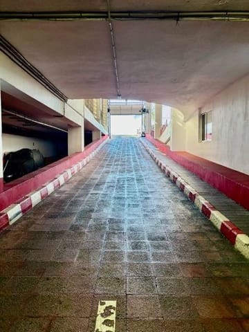 Kommersiell til salgs i Ciudad Jardín, Las Palmas de Gran Canaria - € 78 000 (Ref: 9690617)