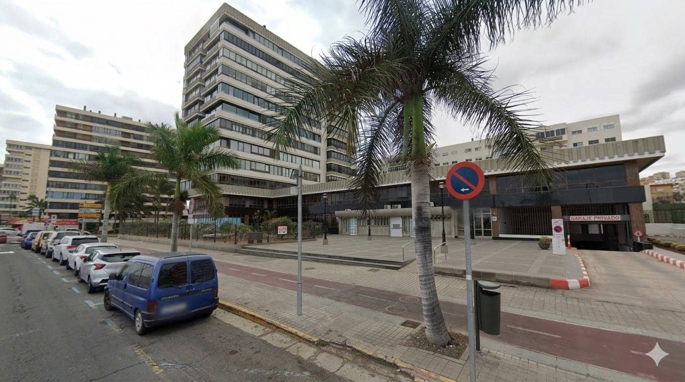 Erhverv til salg i Las Palmas de Gran Canaria - € 120.000 (Ref: 9690619)