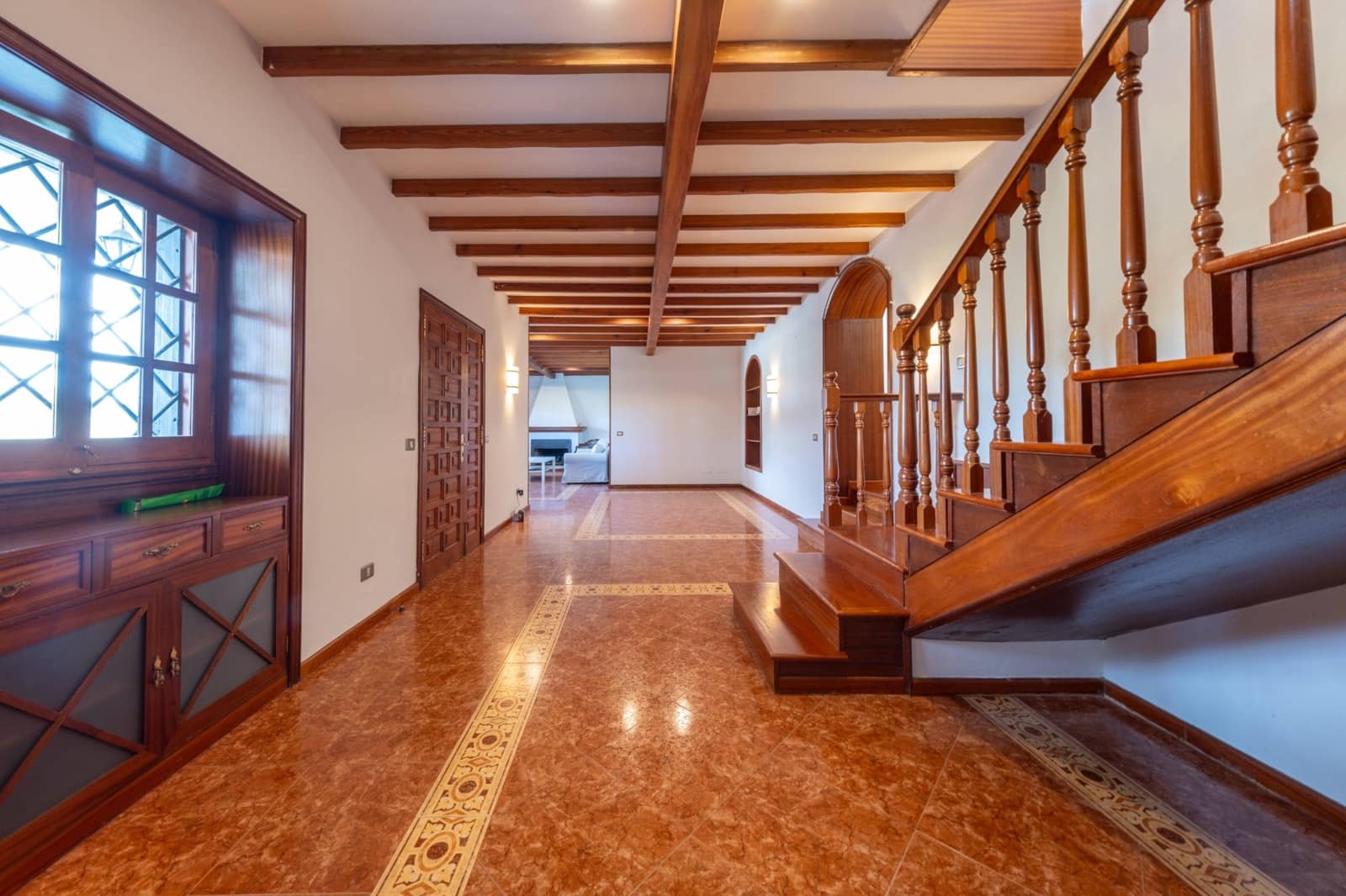 4 quarto Moradia para arrendar em Las Palmas de Gran Canaria - 2 500 € (Ref: 9690620)