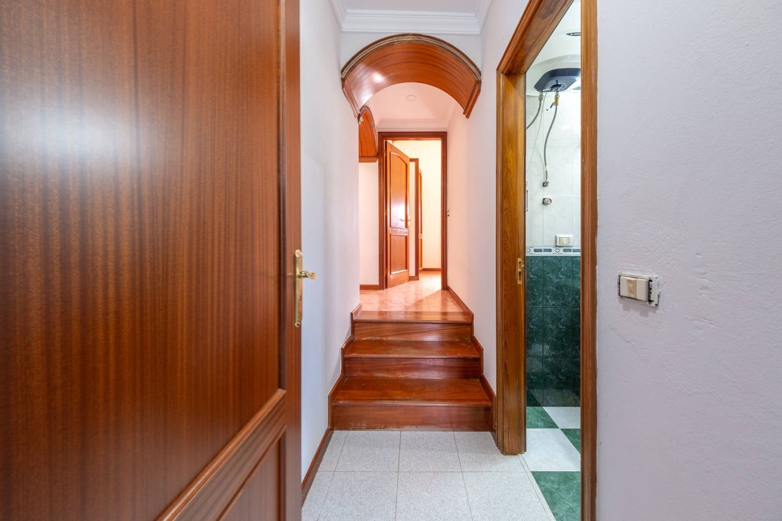 4 quarto Moradia para arrendar em Las Palmas de Gran Canaria - 2 500 € (Ref: 9690620)