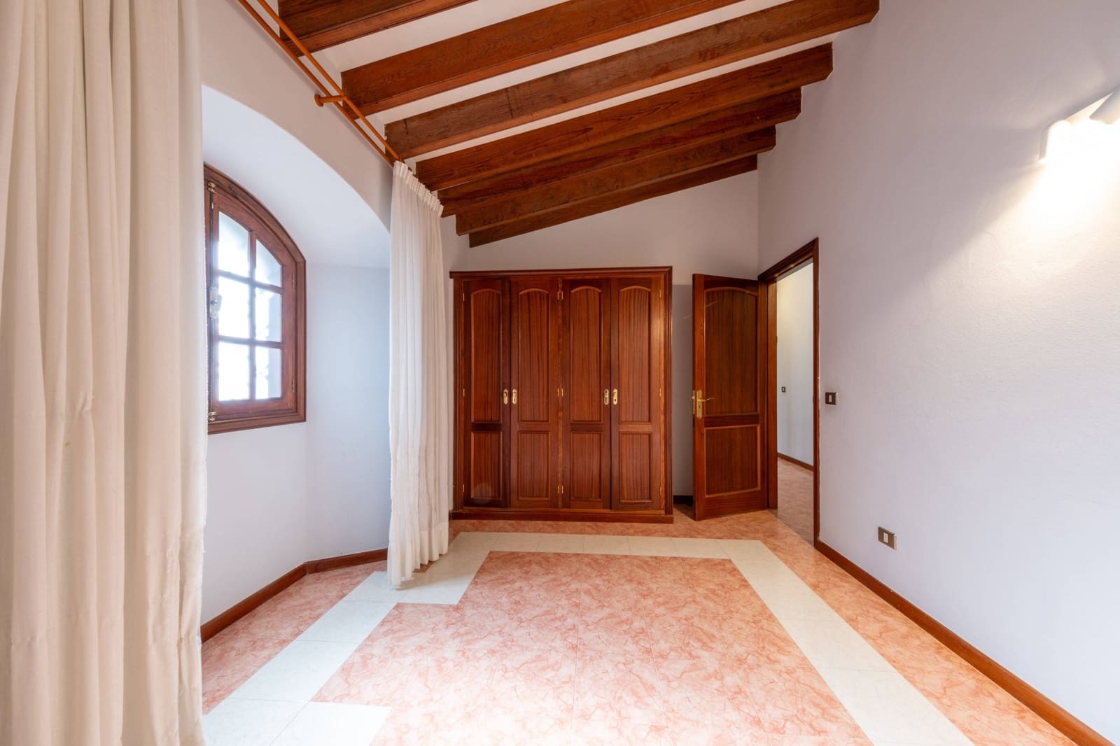 6 quarto Moradia para venda em Las Palmas de Gran Canaria - 1 500 000 € (Ref: 9690621)