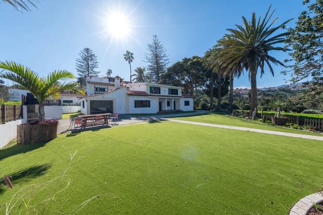 6 bedroom Villa for sale in Tafira, Las Palmas de Gran Canaria - € 1,500,000 (Ref: 9690621)