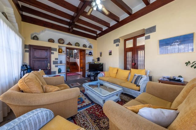 5 bedroom Villa for sale in Tafira, Las Palmas de Gran Canaria - € 800,000 (Ref: 9690622)