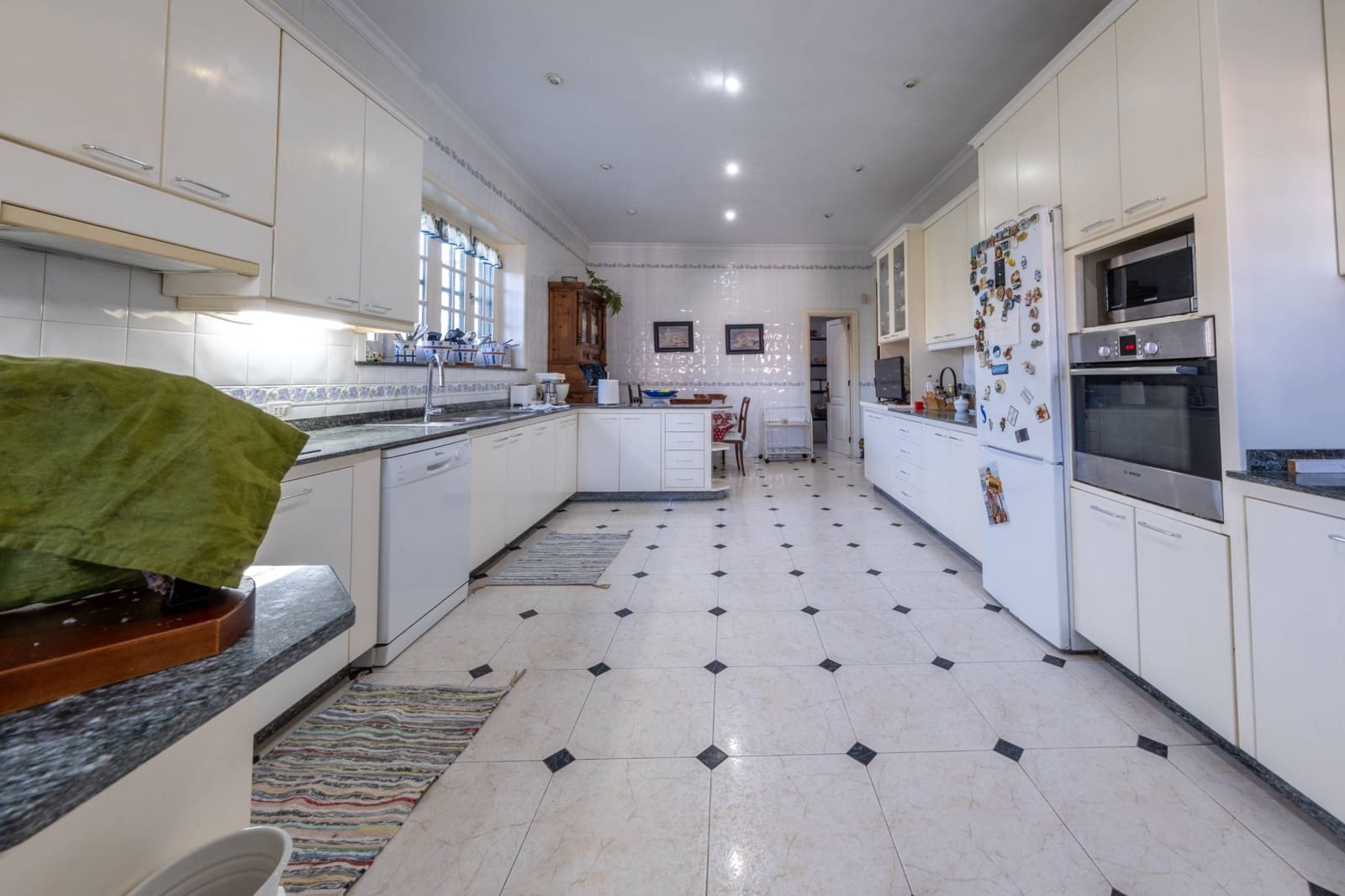 5 bedroom Villa for sale in Las Palmas de Gran Canaria - € 800,000 (Ref: 9690622)