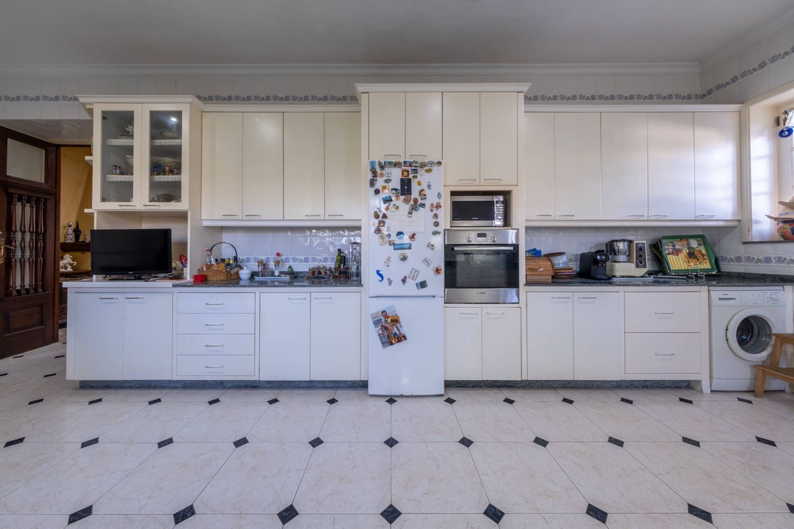 5 bedroom Villa for sale in Las Palmas de Gran Canaria - € 800,000 (Ref: 9690622)