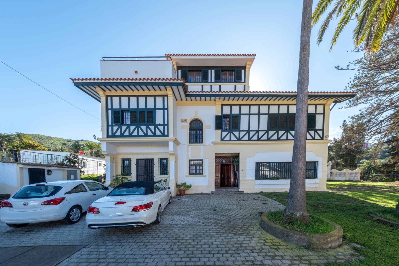 5 bedroom Villa for sale in Las Palmas de Gran Canaria - € 800,000 (Ref: 9690622)