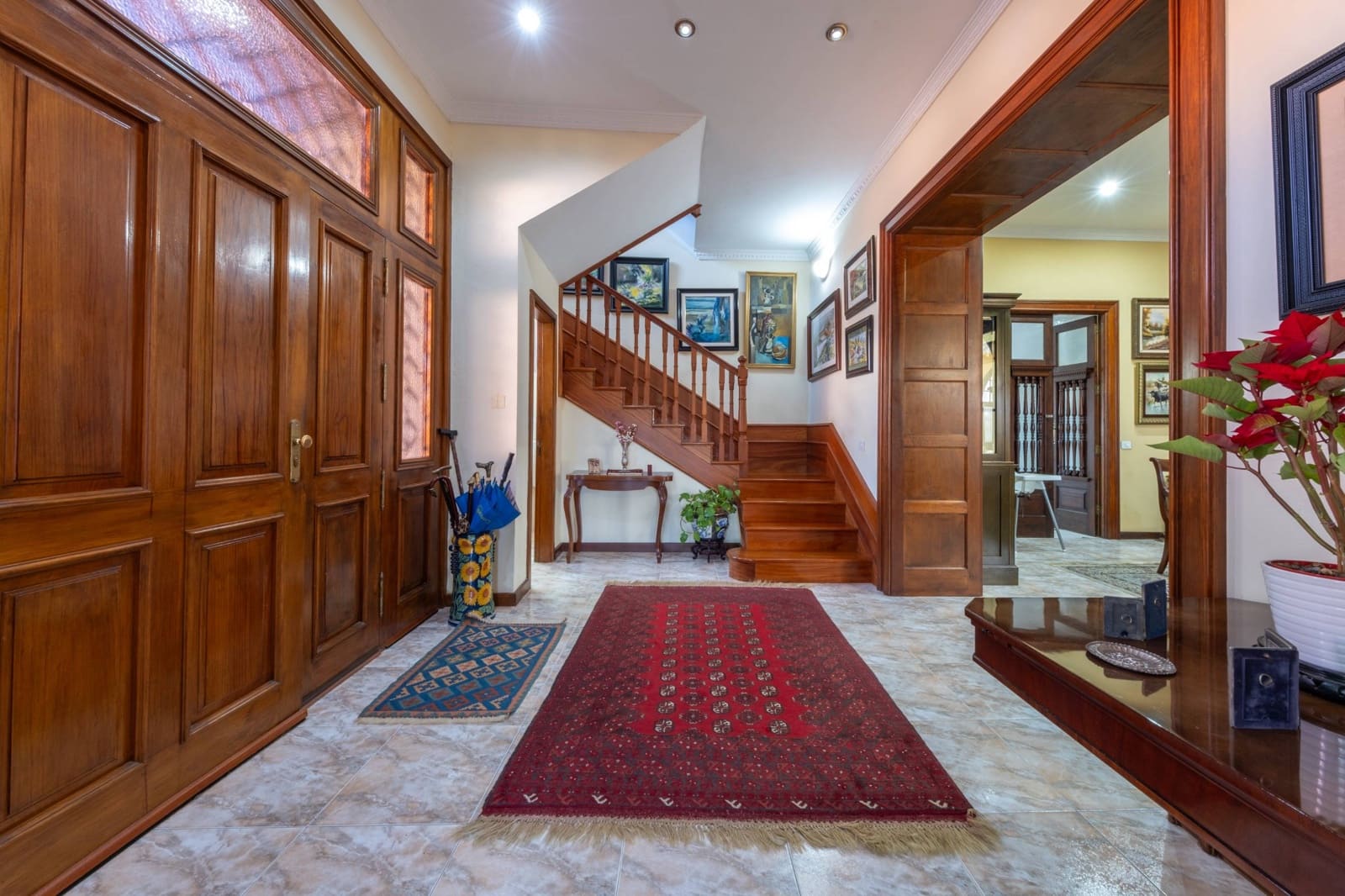 5 bedroom Villa for sale in Las Palmas de Gran Canaria - € 800,000 (Ref: 9690622)