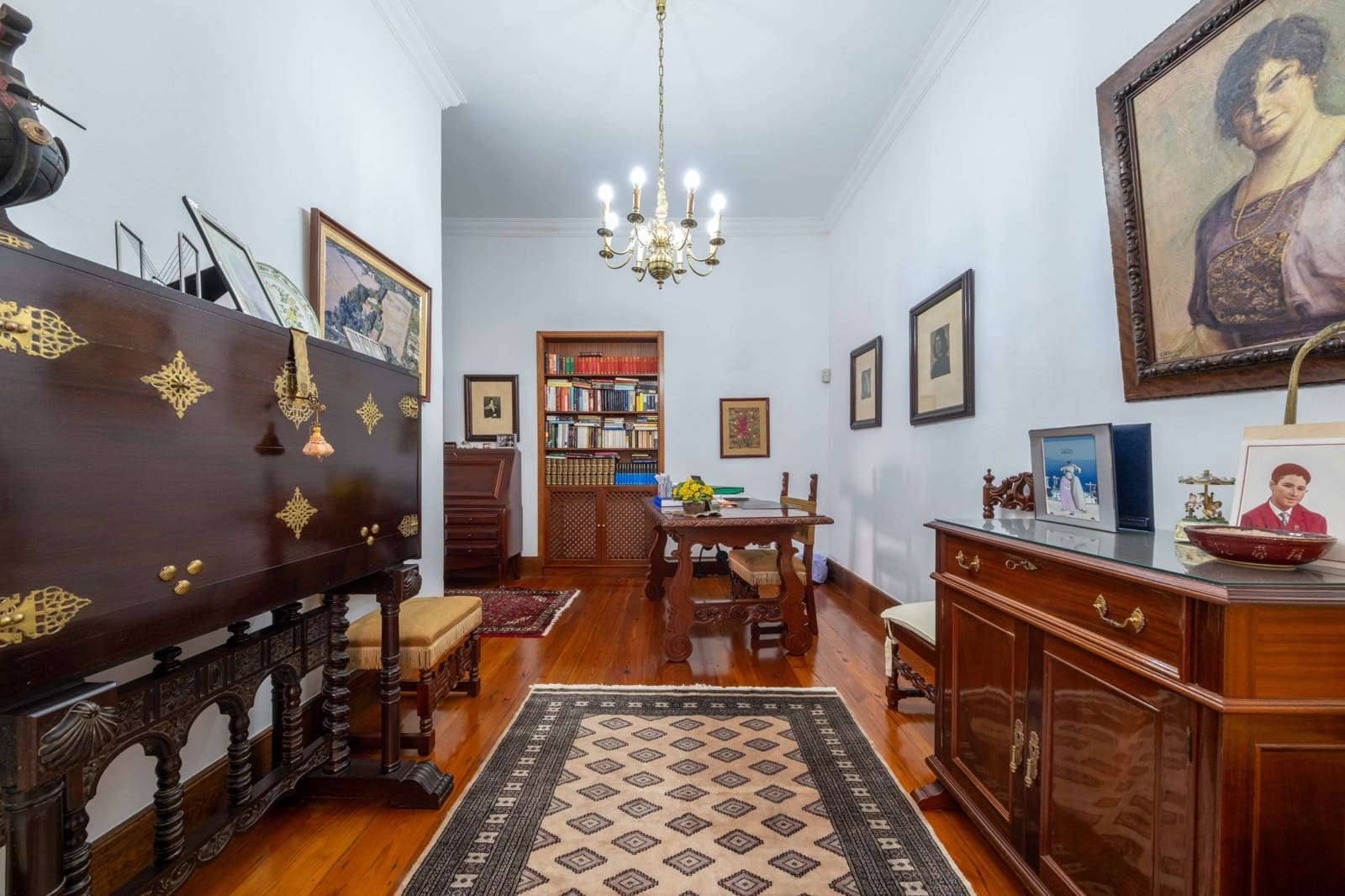 5 bedroom Villa for sale in Las Palmas de Gran Canaria - € 800,000 (Ref: 9690622)