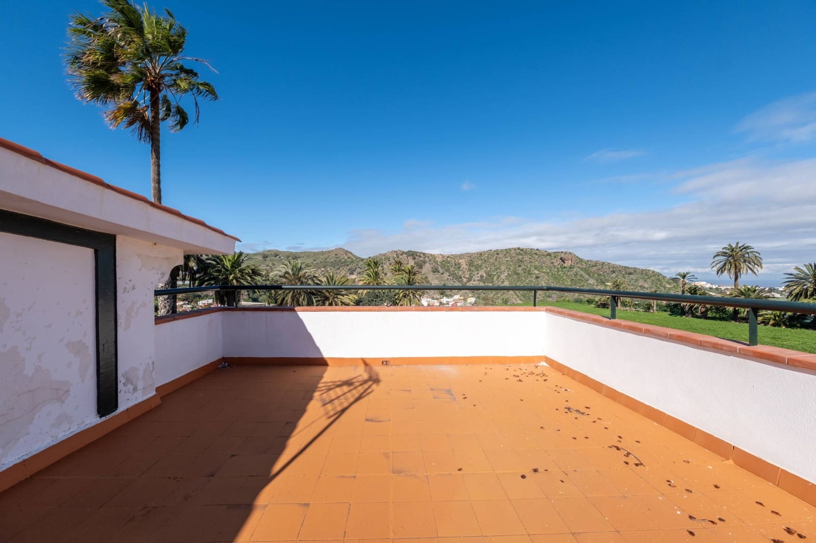 5 bedroom Villa for sale in Las Palmas de Gran Canaria - € 800,000 (Ref: 9690622)