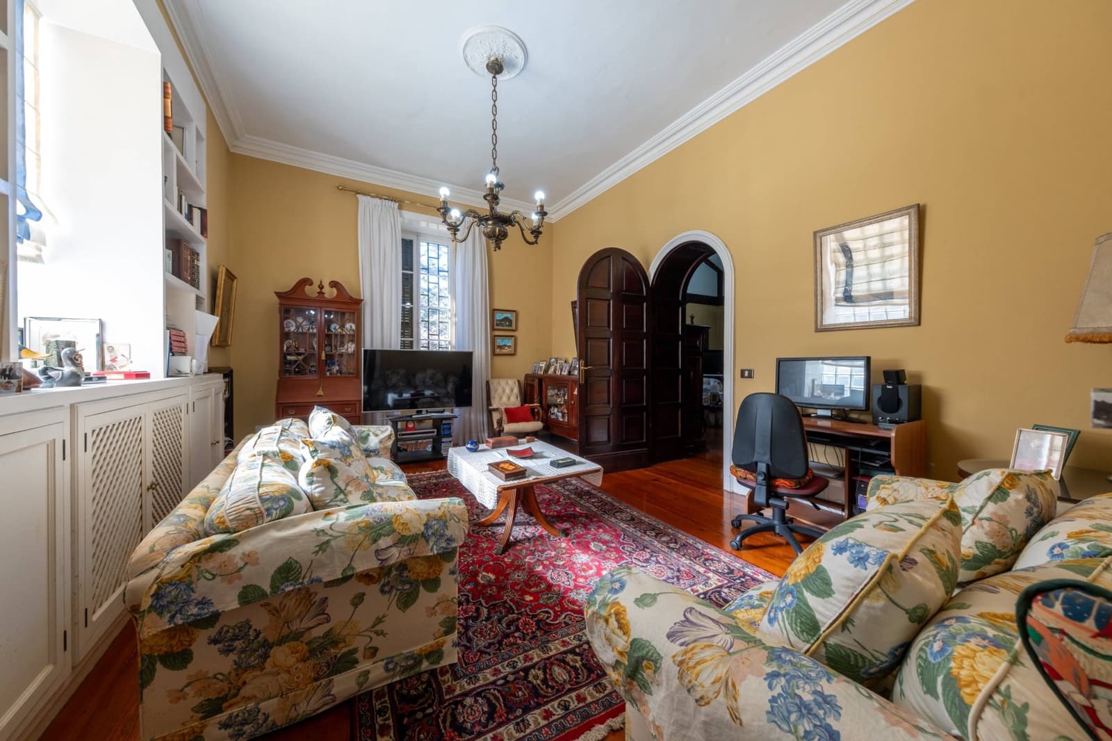 5 bedroom Villa for sale in Las Palmas de Gran Canaria - € 800,000 (Ref: 9690622)