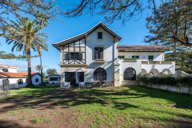 5 bedroom Villa for sale in Tafira, Las Palmas de Gran Canaria - € 800,000 (Ref: 9690622)