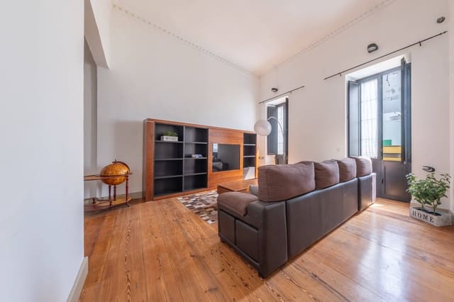 2 bedroom Townhouse for sale in Vegueta, Las Palmas de Gran Canaria - € 440,000 (Ref: 9690623)