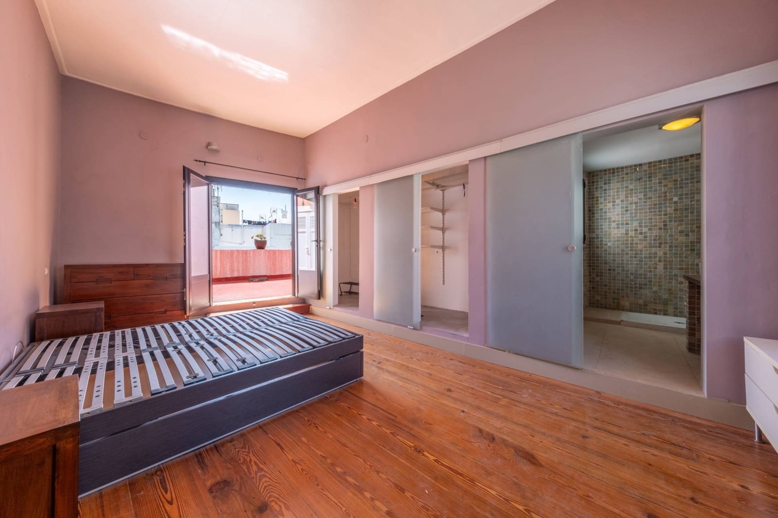 2 bedroom Townhouse for sale in Las Palmas de Gran Canaria - € 440,000 (Ref: 9690623)