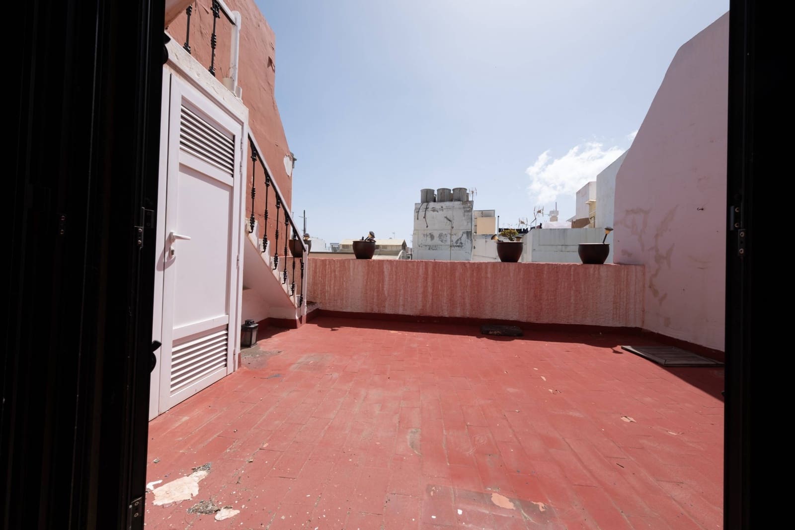 2 bedroom Townhouse for sale in Las Palmas de Gran Canaria - € 440,000 (Ref: 9690623)