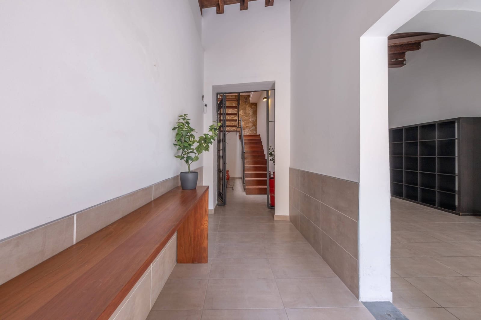 2 bedroom Townhouse for sale in Las Palmas de Gran Canaria - € 440,000 (Ref: 9690623)