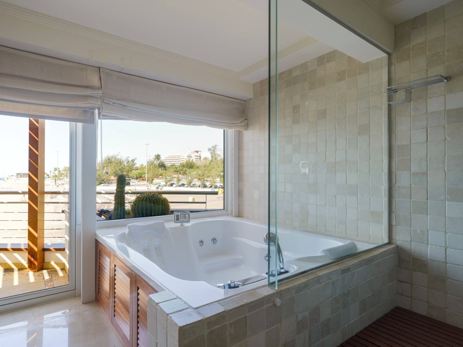 5 bedroom Bungalow for sale in San Bartolome de Tirajana - € 1,699,000 (Ref: 9698835)