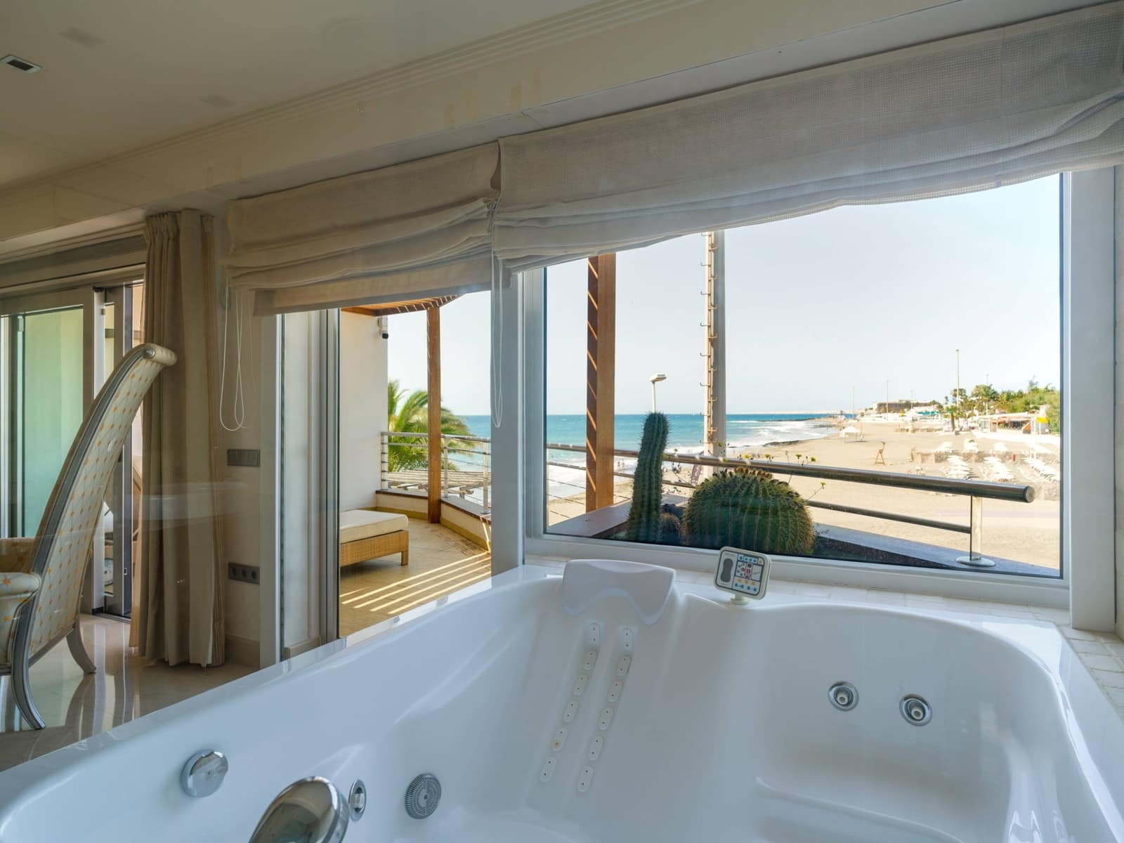 5 bedroom Bungalow for sale in San Bartolome de Tirajana - € 1,699,000 (Ref: 9698835)