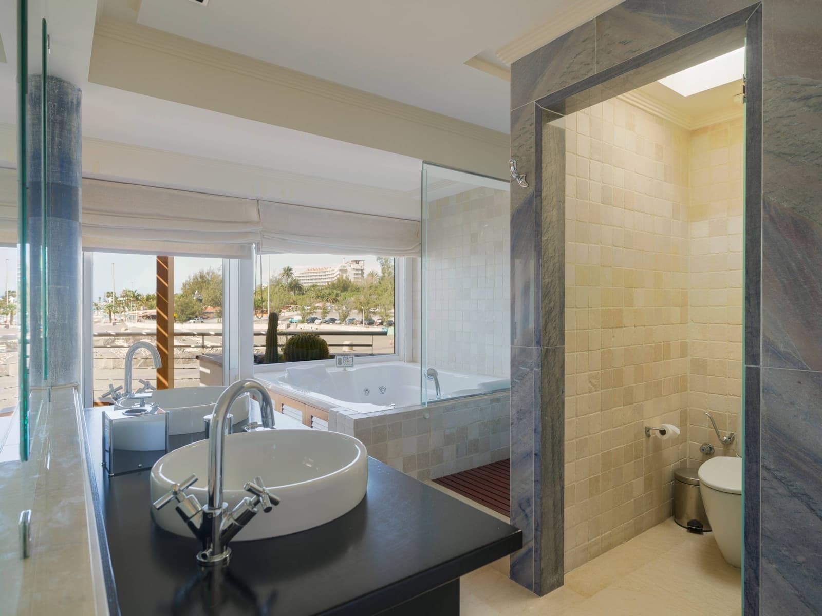 5 bedroom Bungalow for sale in San Bartolome de Tirajana - € 1,699,000 (Ref: 9698835)