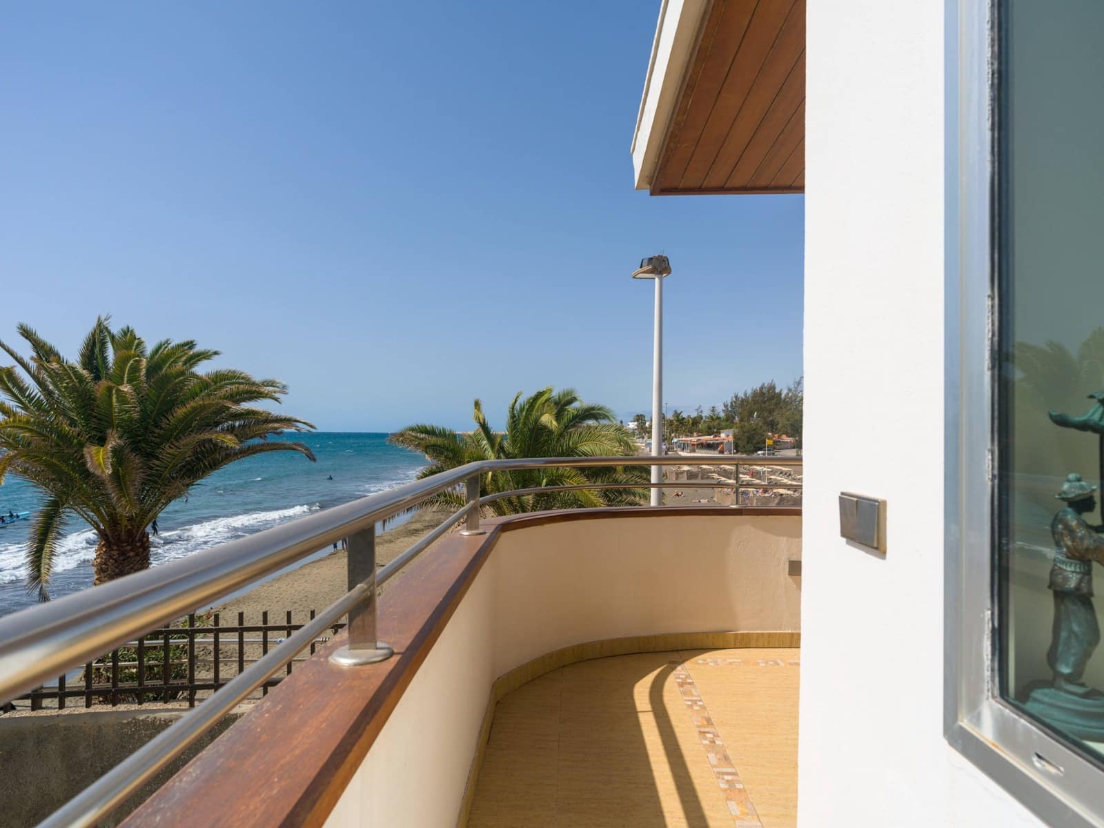 5 quarto Bungalow para venda em San Bartolome de Tirajana - 1 699 000 € (Ref: 9698835)