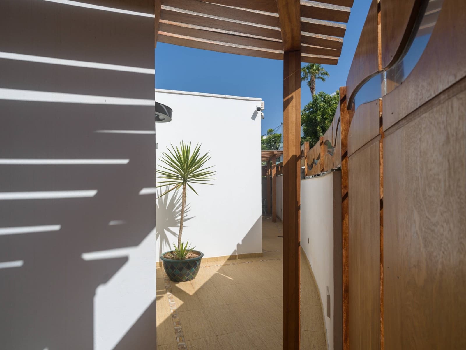 5 quarto Bungalow para venda em San Bartolome de Tirajana - 1 699 000 € (Ref: 9698835)