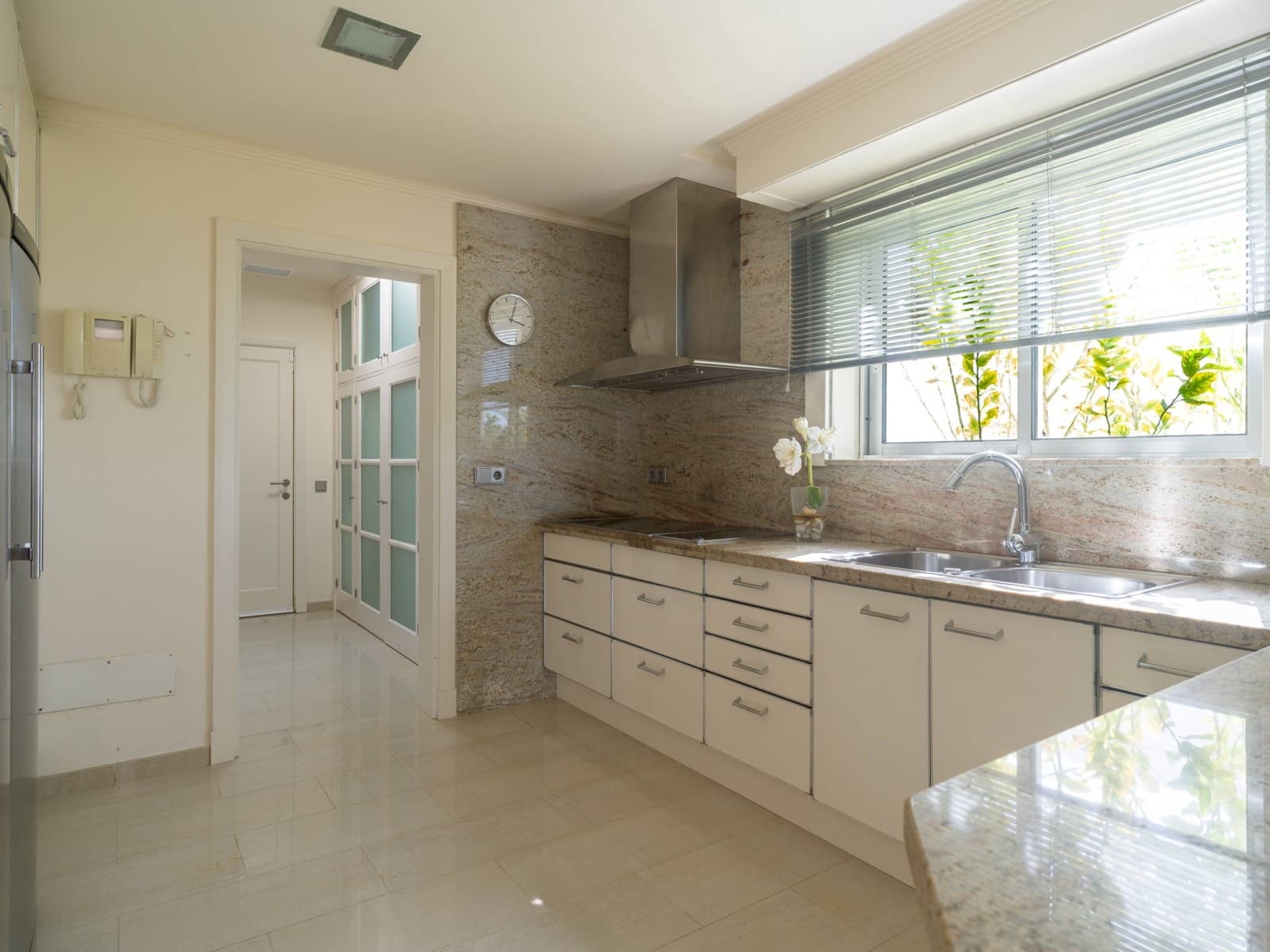 5 quarto Bungalow para venda em San Bartolome de Tirajana - 1 699 000 € (Ref: 9698835)