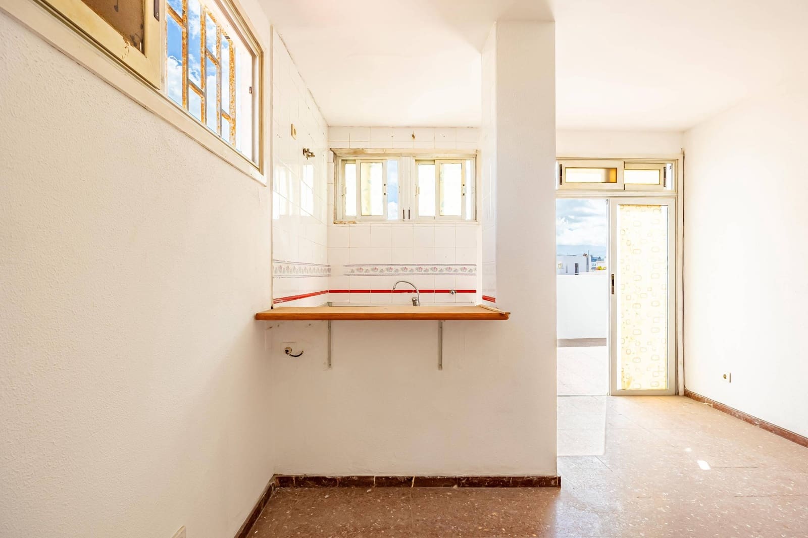 1 bedroom Penthouse for sale in Las Palmas de Gran Canaria with garage - € 350,000 (Ref: 9701640)