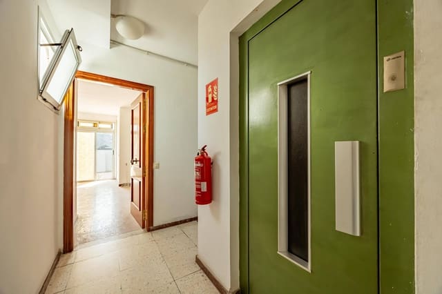 1 quarto Penthouse para venda em Las Palmas de Gran Canaria com garagem - 350 000 € (Ref: 9701640)