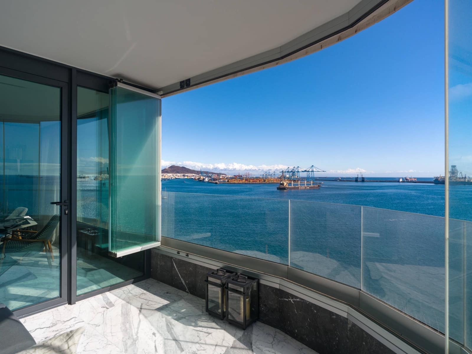 5 slaapkamer Flat te huur in Las Palmas de Gran Canaria met zwembad garage - € 5.900 (Ref: 9714937)