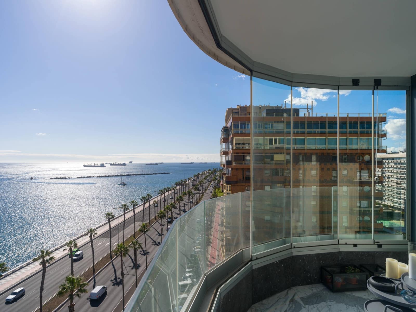 5 slaapkamer Flat te huur in Las Palmas de Gran Canaria met zwembad garage - € 5.900 (Ref: 9714937)