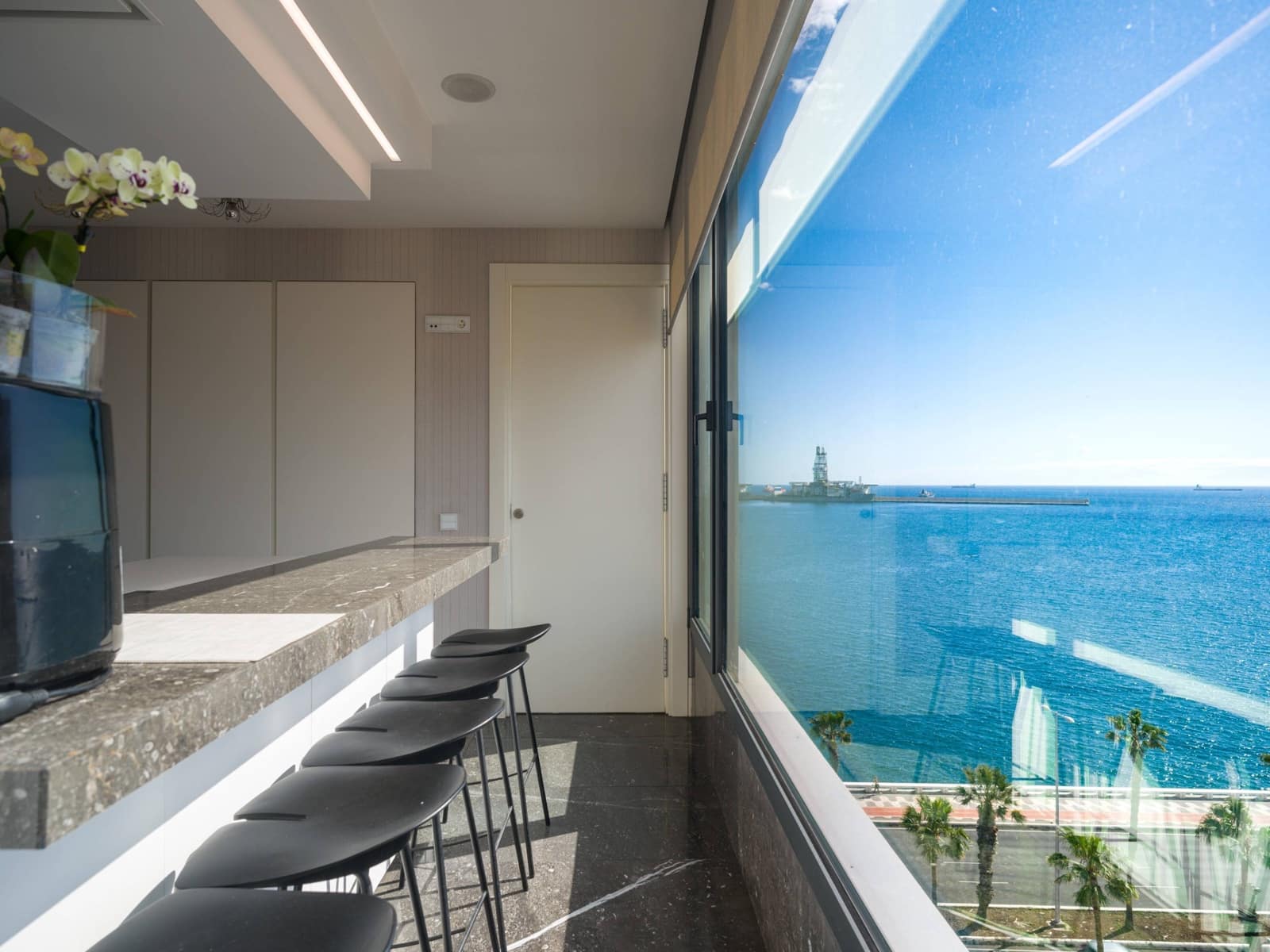 5 slaapkamer Flat te huur in Las Palmas de Gran Canaria met zwembad garage - € 5.900 (Ref: 9714937)