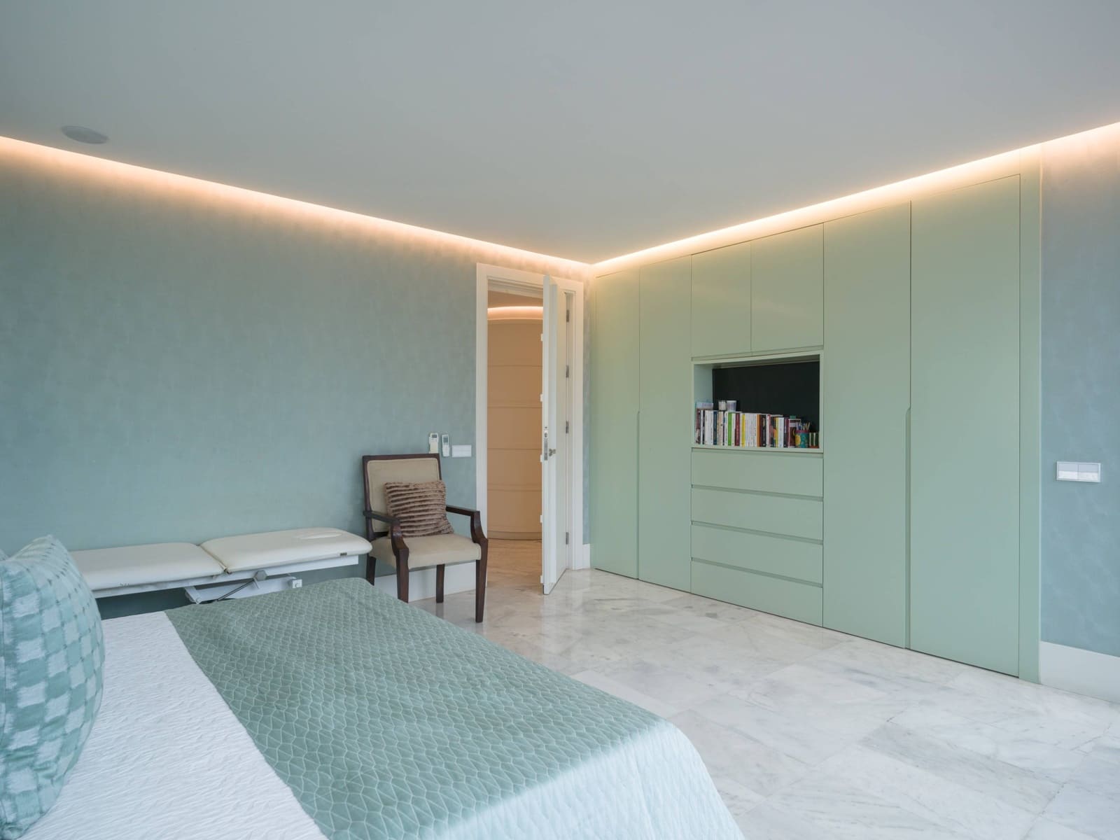 5 slaapkamer Flat te huur in Las Palmas de Gran Canaria met zwembad garage - € 5.900 (Ref: 9714937)