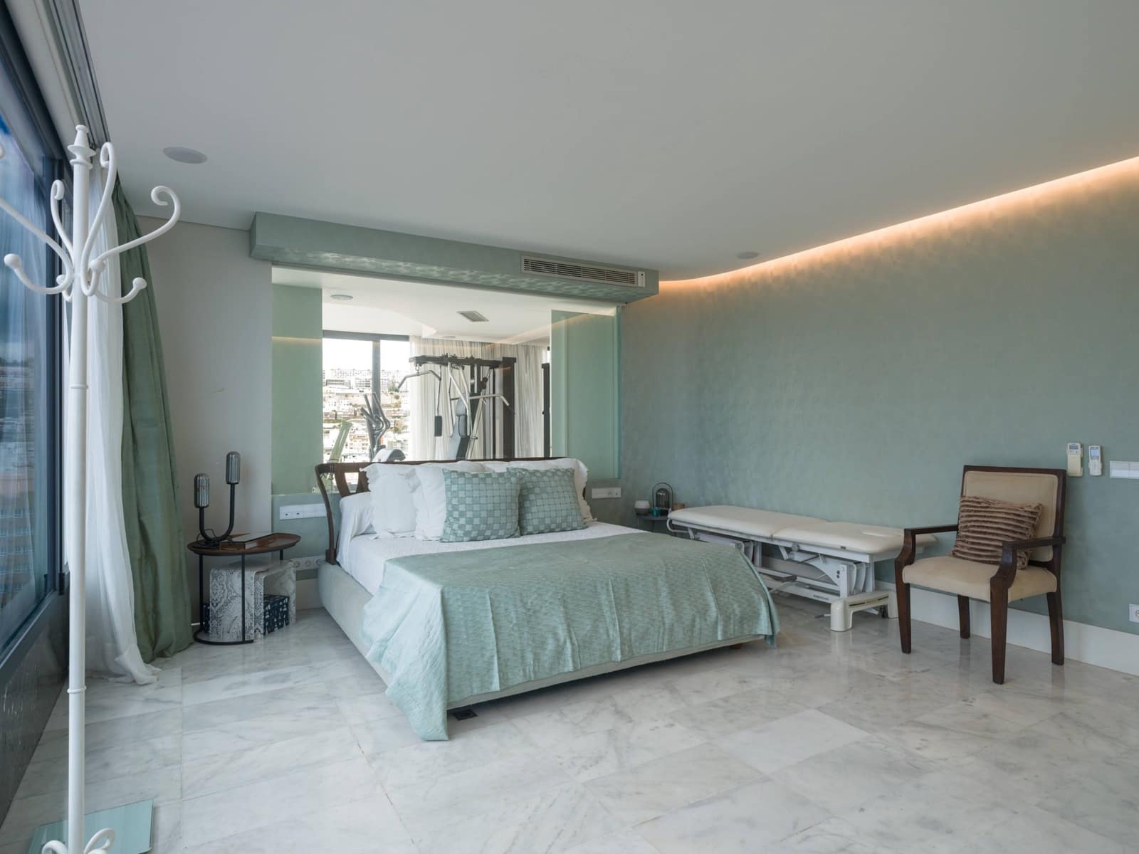 5 slaapkamer Flat te huur in Las Palmas de Gran Canaria met zwembad garage - € 5.900 (Ref: 9714937)