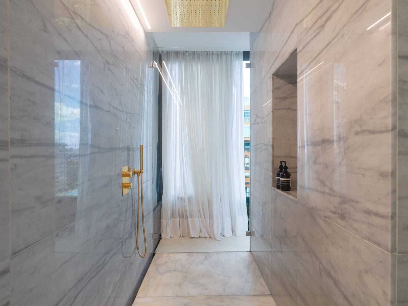 5 slaapkamer Flat te huur in Las Palmas de Gran Canaria met zwembad garage - € 5.900 (Ref: 9714937)