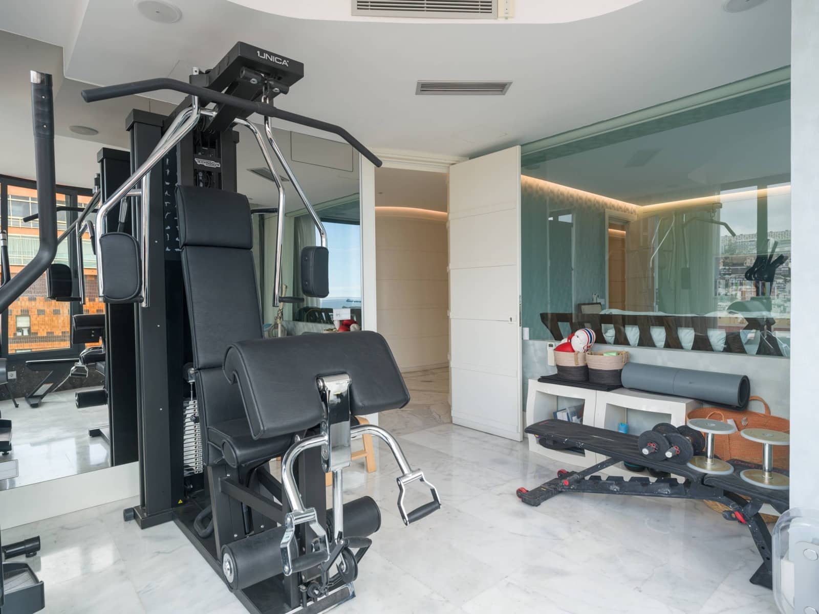 5 slaapkamer Flat te huur in Las Palmas de Gran Canaria met zwembad garage - € 5.900 (Ref: 9714937)