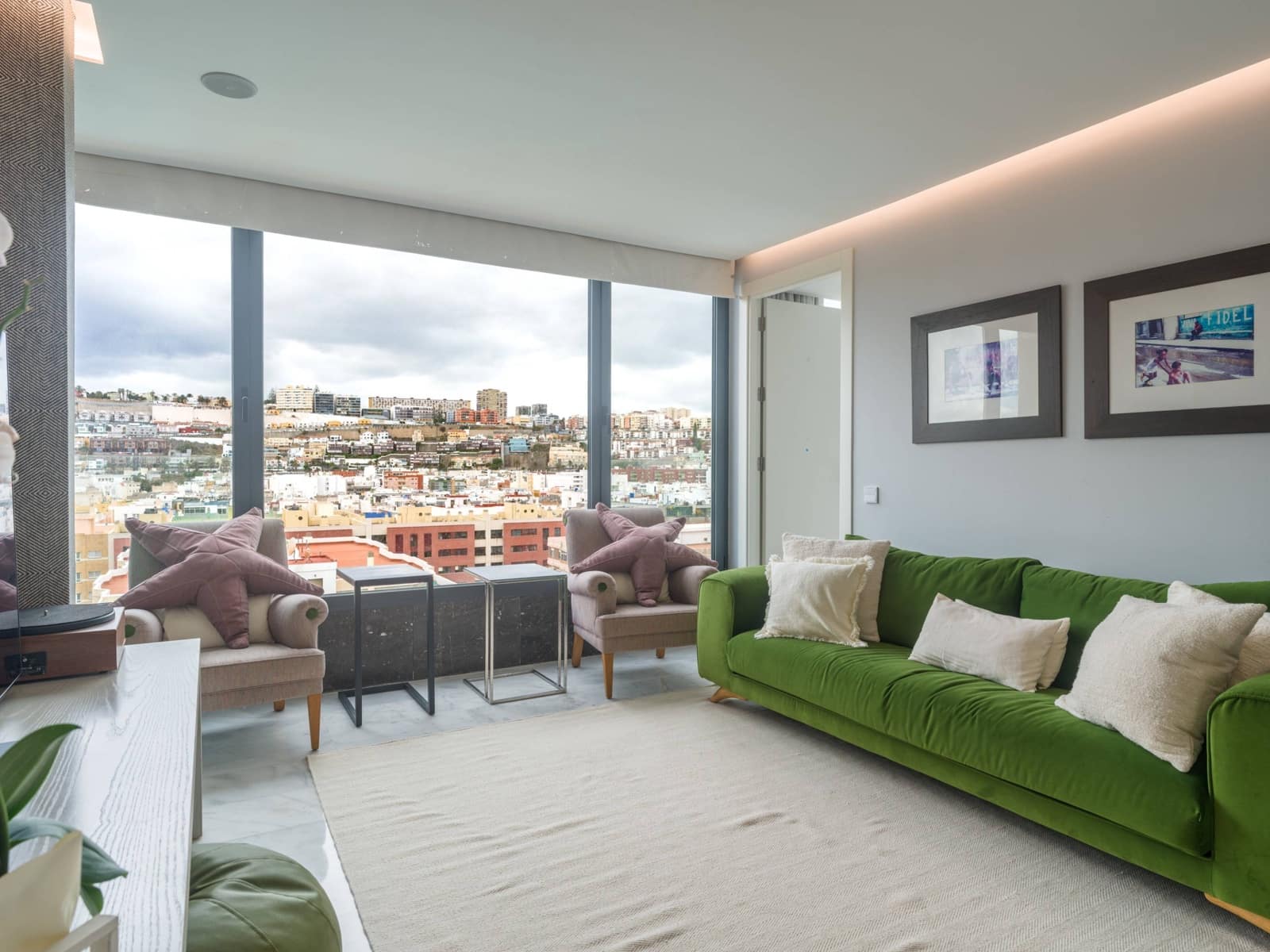 5 slaapkamer Flat te huur in Las Palmas de Gran Canaria met zwembad garage - € 5.900 (Ref: 9714937)