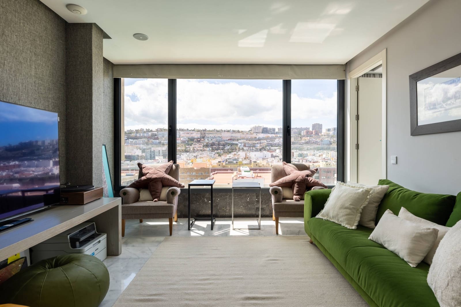 5 slaapkamer Flat te huur in Las Palmas de Gran Canaria met zwembad garage - € 5.900 (Ref: 9714937)