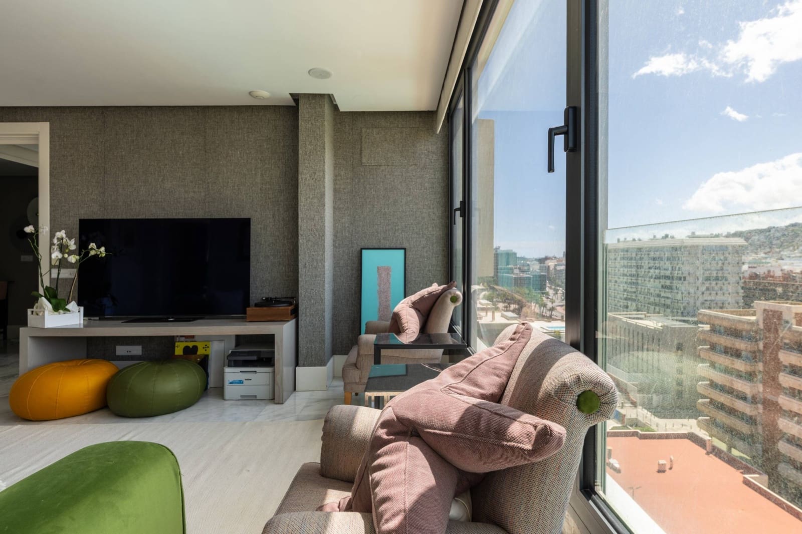 5 slaapkamer Flat te huur in Las Palmas de Gran Canaria met zwembad garage - € 5.900 (Ref: 9714937)